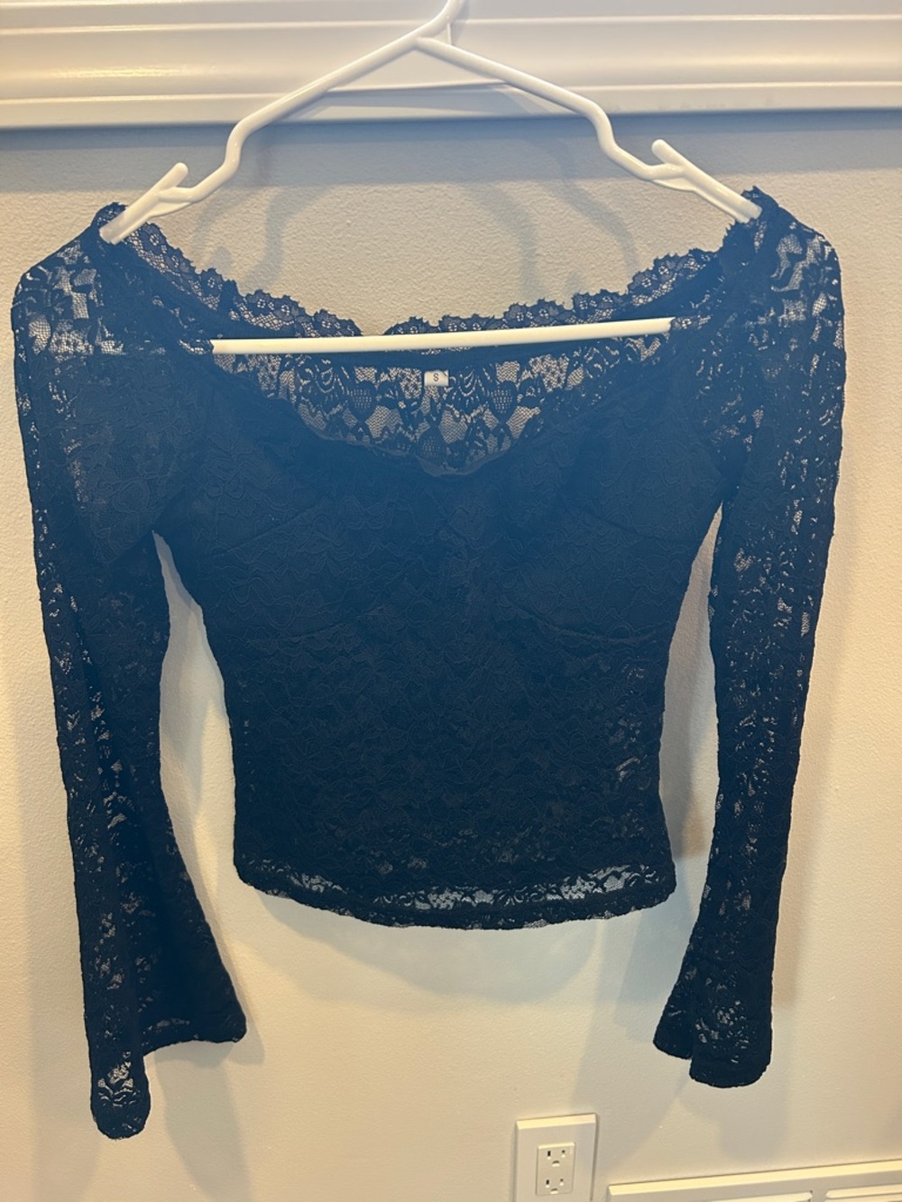 Black Lace Long-Sleeve Scoop Neck Top - Women